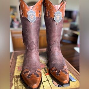 Los Altos Brown and Tan Leather Heeled Boots